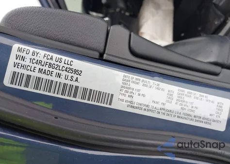 2020 Jeep Grand Cherokee Limited 4X4 from USA, damaged, VIN 1C4RJFBG2LC425952